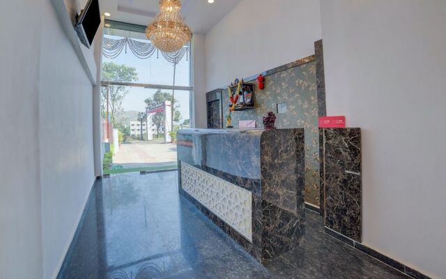 OYO 24848 Royal Imperio