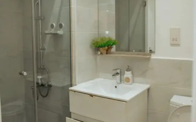 Luxury Apartment at Embassy