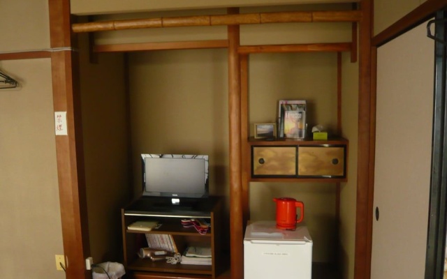 Youth Hostel WANIHIMA~Lakeside BIWA – Guest Rooms – Otsu