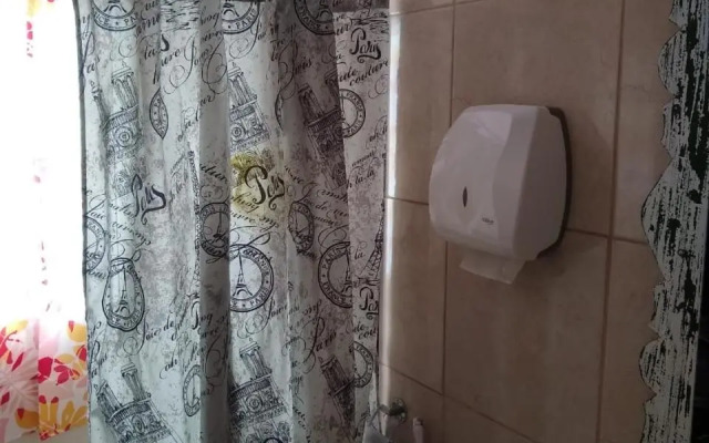 Hostel Dina & Suítes