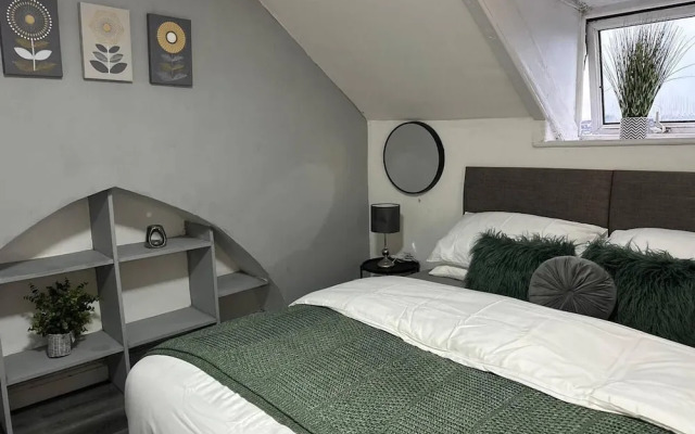 Stunning Studio Apartment in Newport