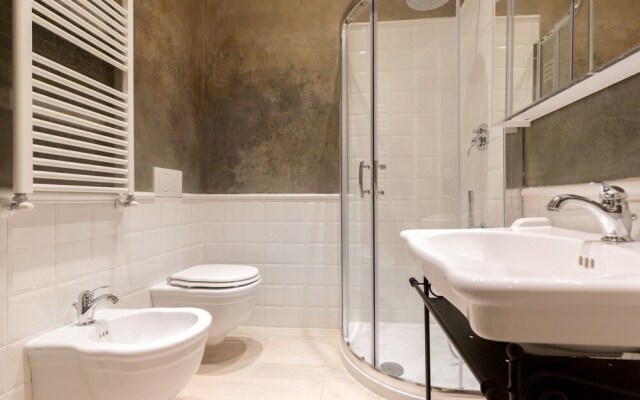 Charming Garden Niche