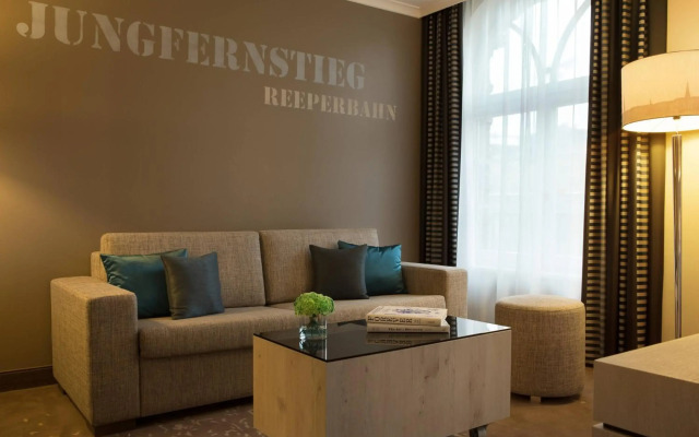 Renaissance Hamburg Hotel