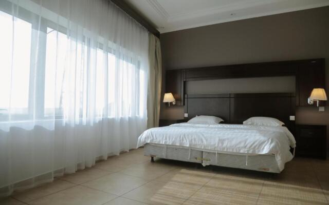 Sand Beach Suites(Families only)