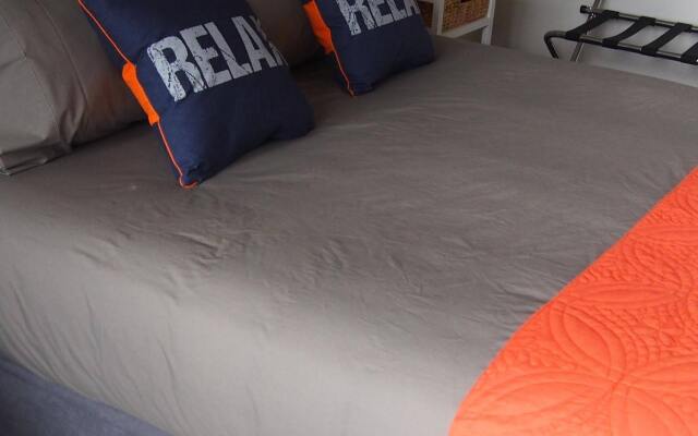 Linkwater Motel & Flashpackers