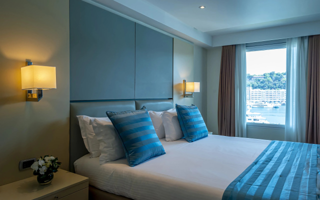 Hotel Port Palace