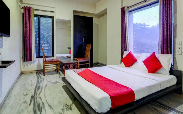 Oyo Flagship 805380 Gandharva Lodging