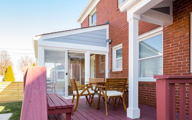 Spacious 6BR /2.5 Bath in Highlands!