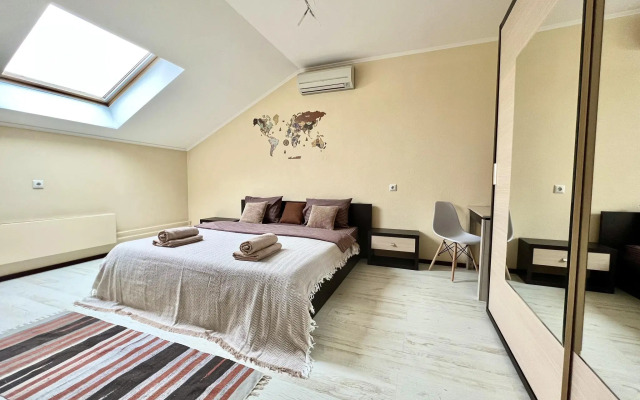 Rental Family Rooms (Рентал Фэмили) на улице 25 Октября