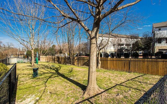 Convenient Condo Near Zilker & Barton Springs!