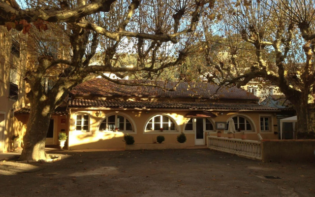 Hotel Restaurant Le Commerce