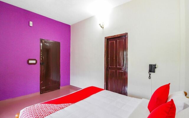 OYO 11961 Breezee Homes