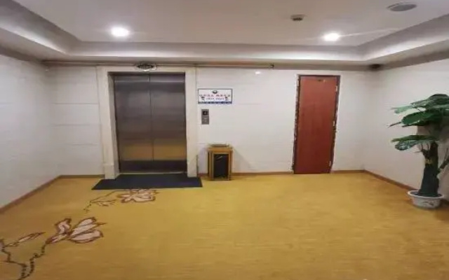 Wena Hotel (Pengtai Department Store, Gao'an Avenue, Yichun)