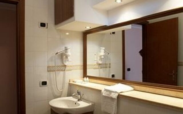 Tindari Resort & Marina Beach