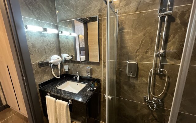 Avni Bey Otel