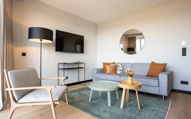Black F Tower - Serviced Apartments
