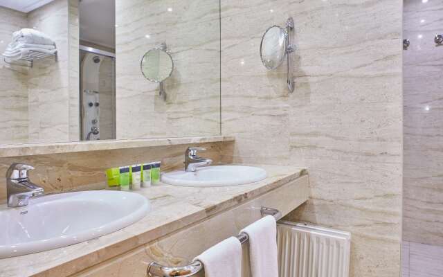 Hotel Silken Alfonso X