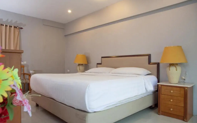 RedDoorz near Universitas Wijaya Kusuma