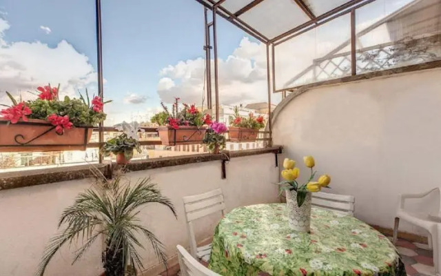 Rhome Apartments Giuliana