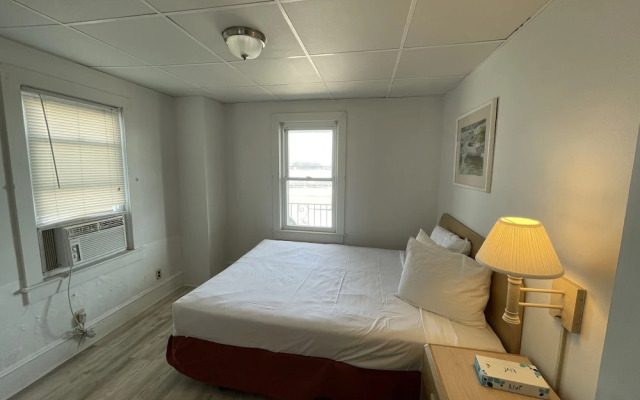 Rio Motel and Suites