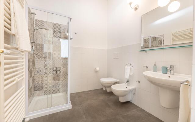 Early1900S Studio Apartment, Pool