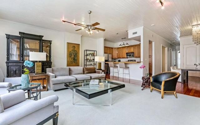 Luxury 4BR With Private Rooftop Deck