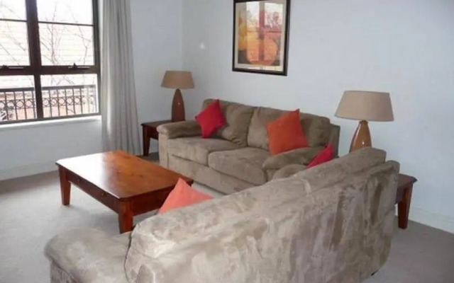 Luxury Stay in the East End Accommodation