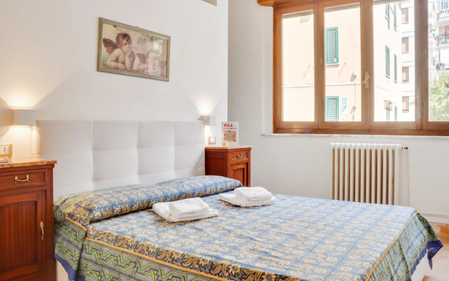 Keith Haring Cozy Apartment