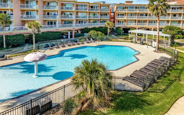 Seaside and Breezy Condo at the Victorian