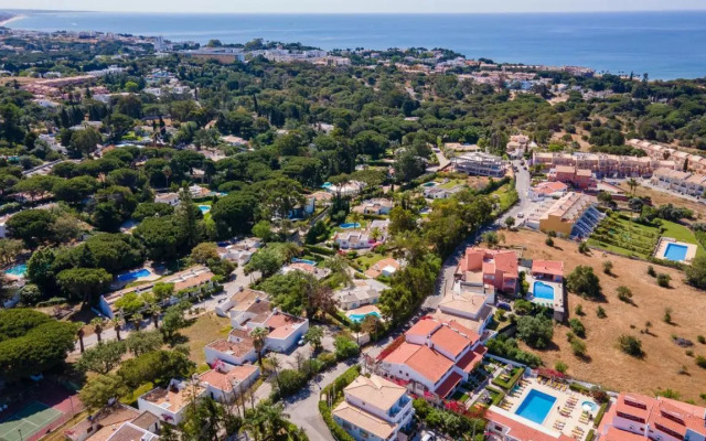 Sea 3BDR House W/ Patio by Lovelystay