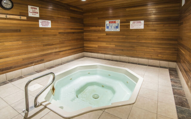 Prestige Riverside Lodge