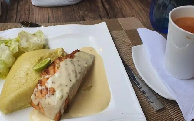 Wavecrest Beach Hotel & Resort