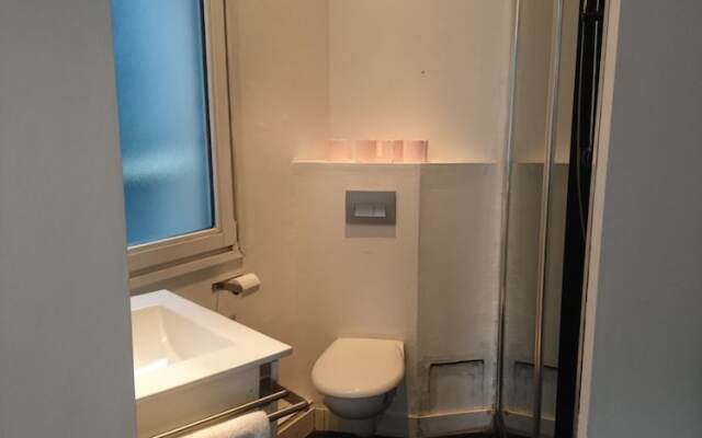 Studio Hypercentre proche gares et métro