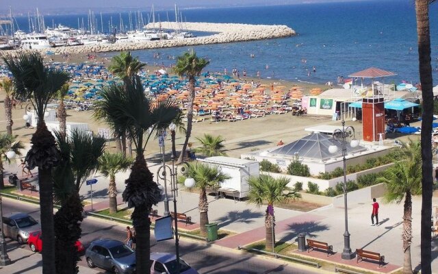Krasas Beach Apartments
