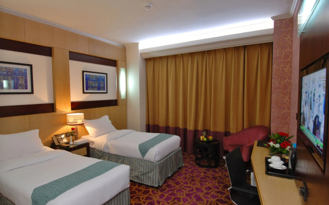 Gloria Al Madinah, Al Fayroz Al Massi