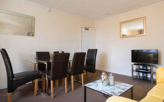 Novelty Suites Froghall Avenue