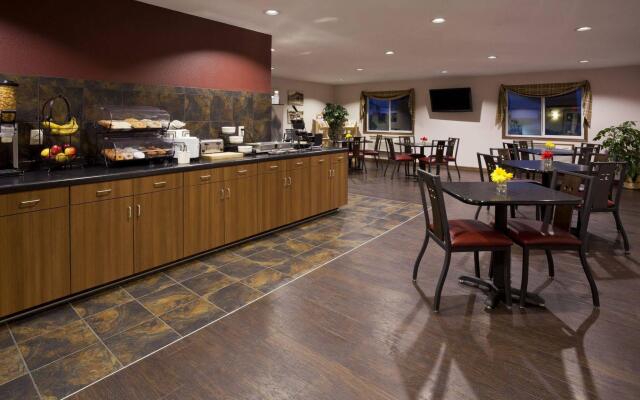 American Inn & Suites