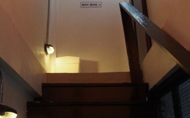 D-hub Hostel