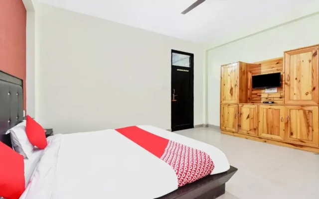 The Woodward Two By Oyo Room