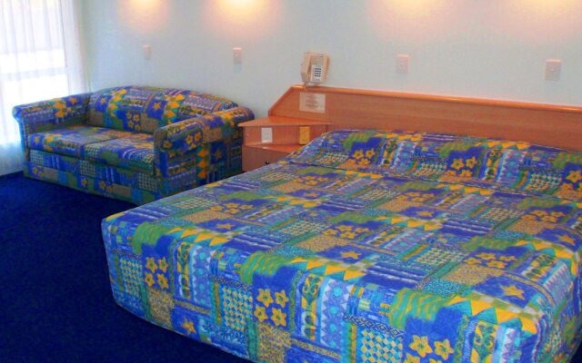 Runaway Bay Motor Inn