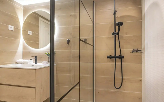 Puerto Banus Near La Sala By The Sea