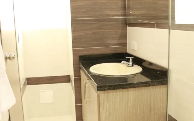 Apartasuites La Flora