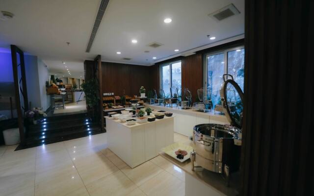 Nour Al Thuria Hotel