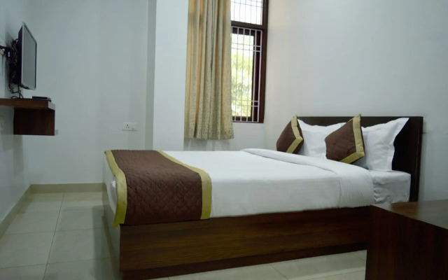 Oyo 6697 Hotel Green Lemon