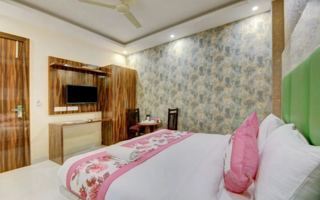 Hotel Dee Continental