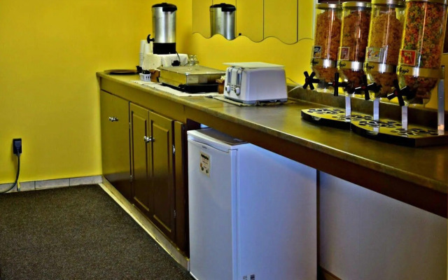 Centre Suites Inns Motel