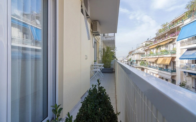 Spacious 3 bedroom apartment in Thessio