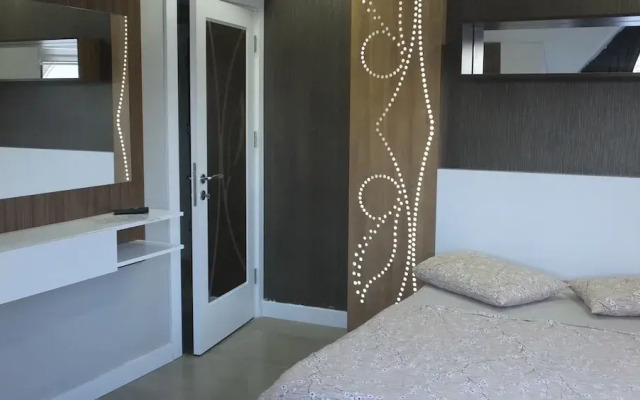 Hande Home Aparts