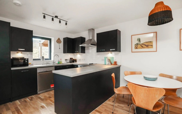 27 Strathtay Lodges