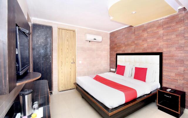 OYO 5956 Hotel Continental Inn 42